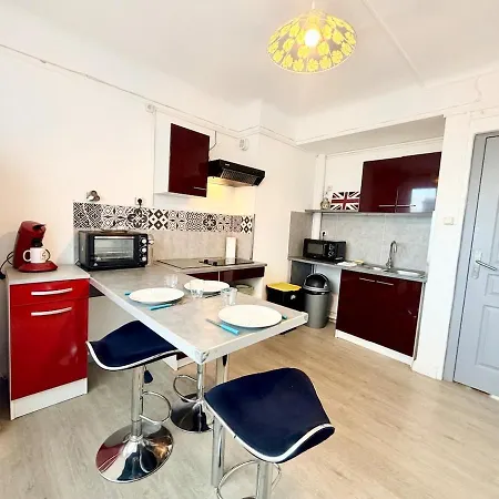 Aux Deux Ferries - North Calais