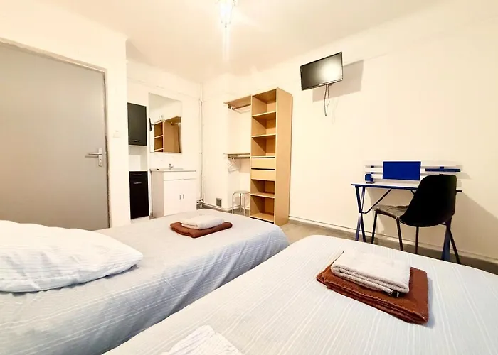 Aux Deux Ferries - North *