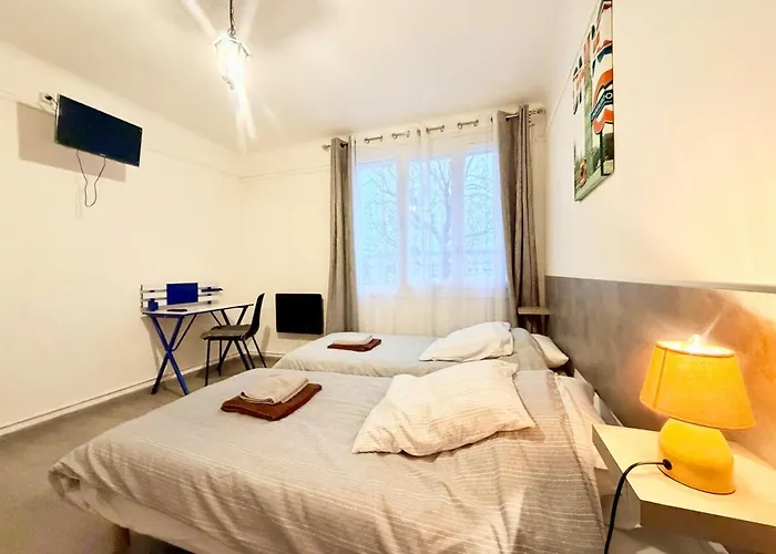 Aux Deux Ferries - North *