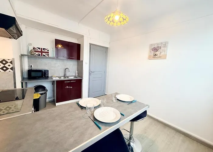 Aux Deux Ferries - North Appartement Calais