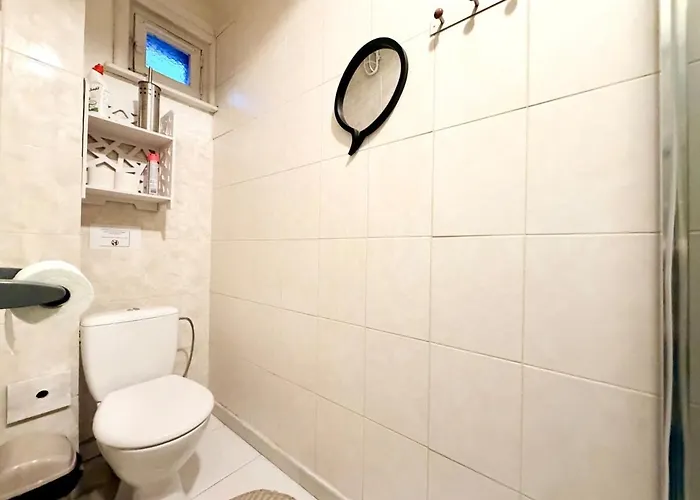 Aux Deux Ferries - North